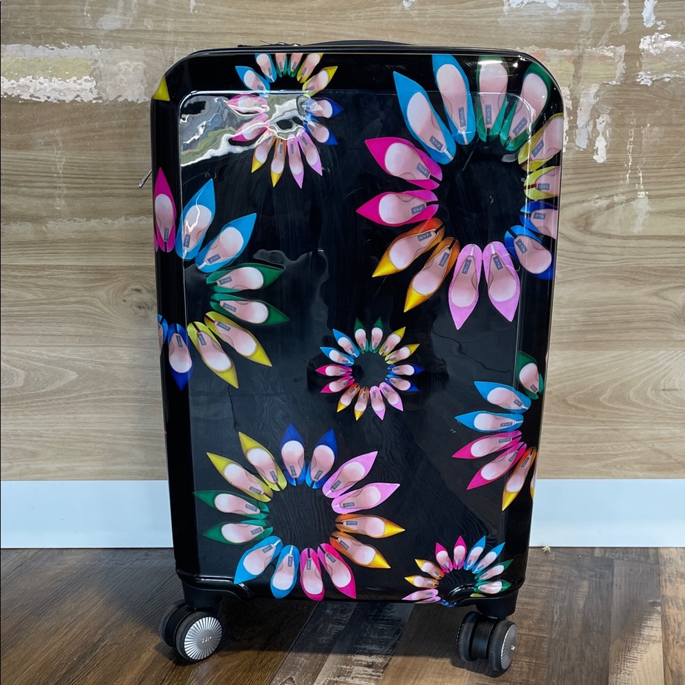 Sarah Jessica Parker hard case spinner carry on suitcase- new no tags